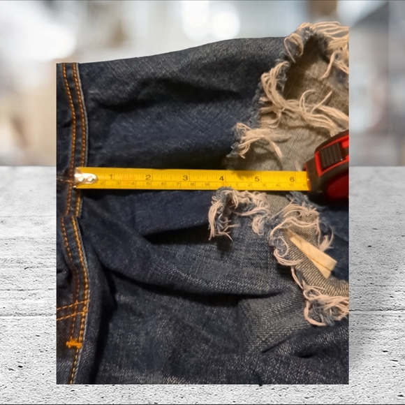 Levi's 569 100% cotton denim shorts size 30 - Picture 6 of 6